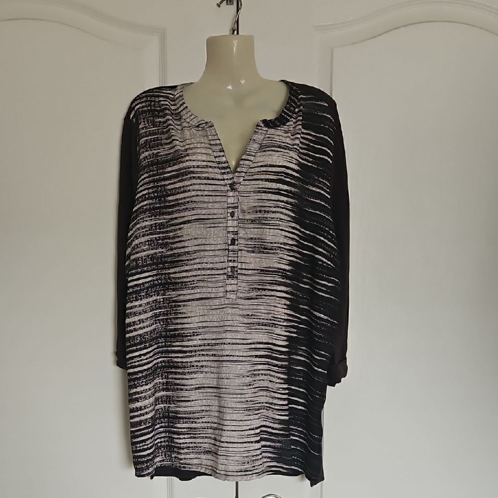 Elegant Black and Cream Blouse